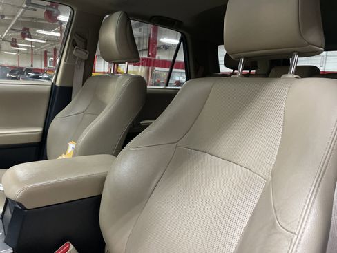 Used 2016 Toyota 4Runner Limited image 8