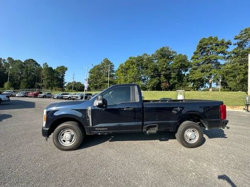 Used 2025 Ford F250 XL RWD image 10