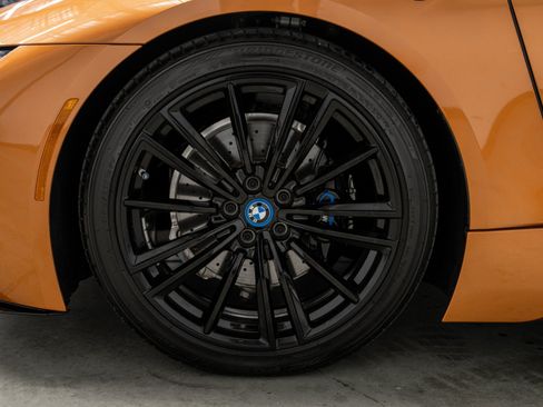Used 2019 BMW i8 Roadster AWD/4WD image 9