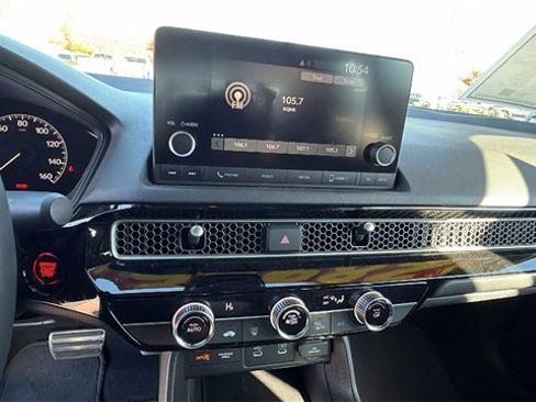 Used 2025 Honda Civic Sport image 24