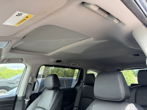 Used 2023 Honda Odyssey EX-L image 17
