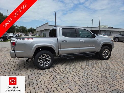 Used 2020 Toyota Tacoma TRD Sport w/ Technology Package AWD/4WD image 11