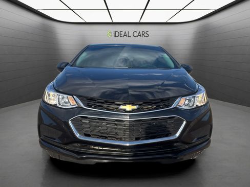 Used 2017 Chevrolet Cruze LS FWD image 2