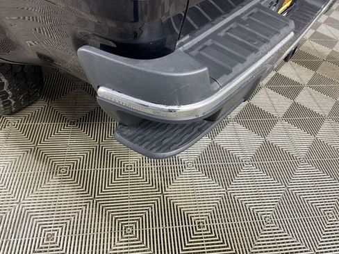 Certified 2017 GMC Canyon SLE w/ SLE Convenience Package image 20