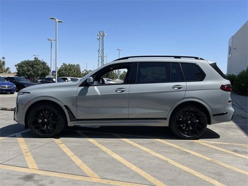 New 2026 BMW X7 xDrive40i w/ M Sport Package image 9