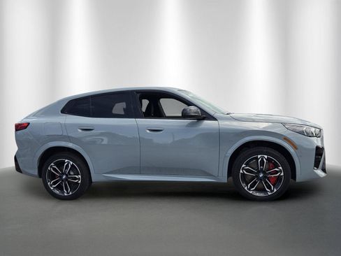 New 2026 BMW X2 xDrive28i w/ M Sport Package AWD/4WD image 8