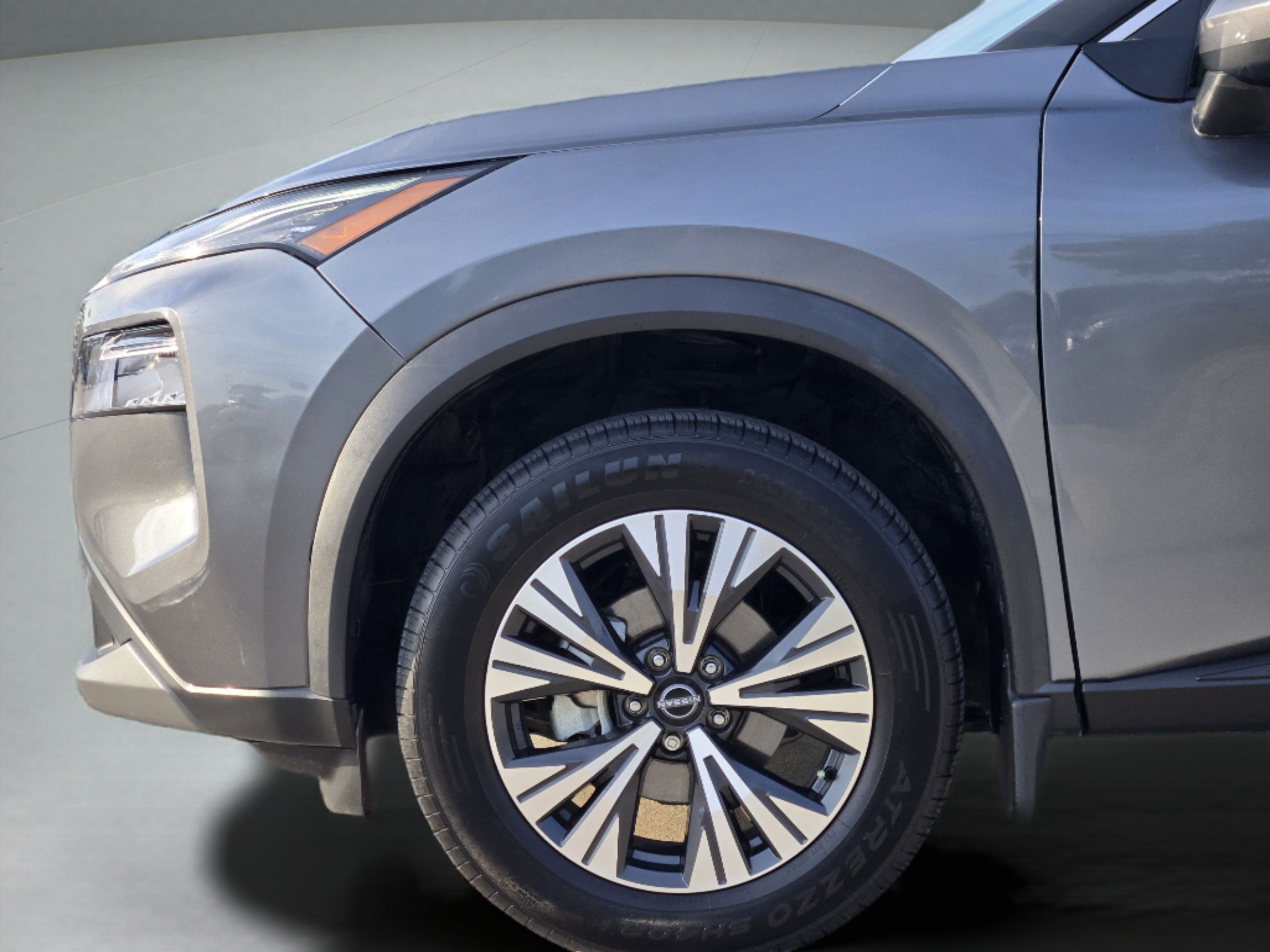 Used 2023 Nissan Rogue SV FWD image 30