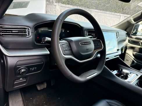 New 2026 Jeep Grand Wagoneer 2WD image 9