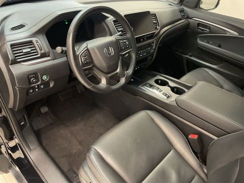 Used 2025 Honda Ridgeline RTL image 2