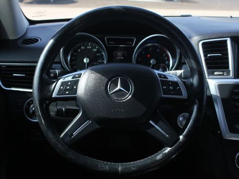 Used 2015 Mercedes-Benz ML 350 4MATIC image 12