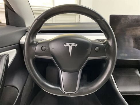 Used 2018 Tesla Model 3 Long Range image 19