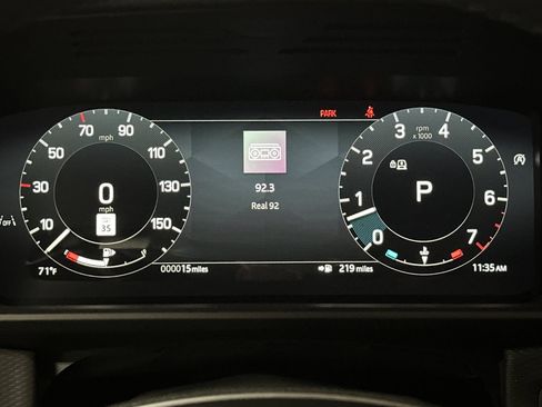 New 2026 Land Rover Discovery Limited Edition image 18