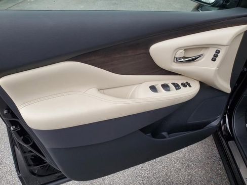 Certified 2024 Nissan Murano Platinum w/ Cargo Package image 15