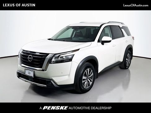 Used 2023 Nissan Pathfinder SL image 1