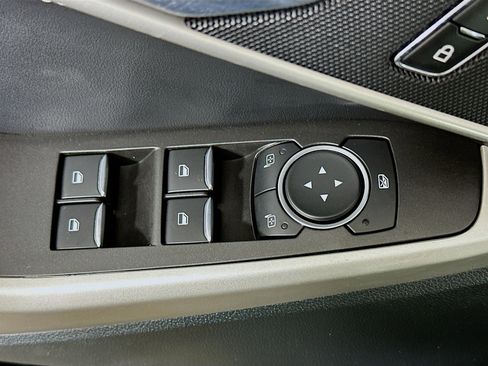 Used 2024 Ford Explorer XLT w/ Equipment Group 202A image 15