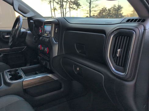 Used 2019 Chevrolet Silverado 1500 RST image 20