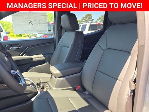 New 2025 Chevrolet Colorado LT w/ LT Convenience Package image 17