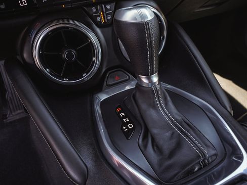 Used 2018 Chevrolet Camaro SS RWD image 34