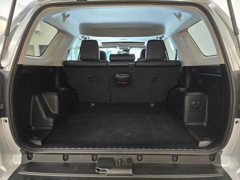 Used 2022 Toyota 4Runner Limited AWD/4WD image 31