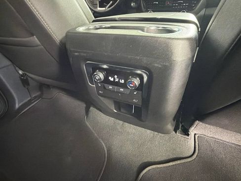 Certified 2025 Chevrolet Tahoe Premier RWD image 33