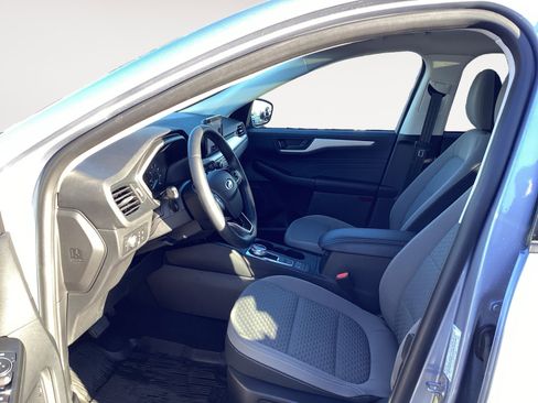 Used 2022 Ford Escape SE w/ SE Sport Appearance Package image 9