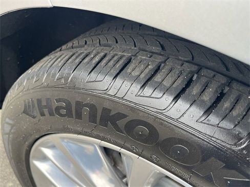 Used 2024 Ford Edge Titanium w/ Titanium Elite Package image 18