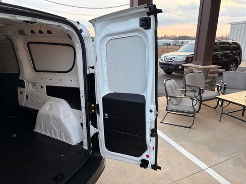 Used 2020 RAM ProMaster City Tradesman FWD image 13