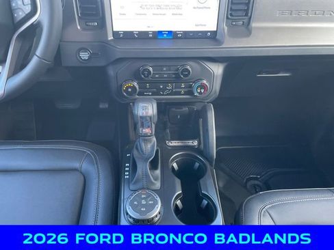 New 2026 Ford Bronco Badlands w/ Black Appearance Package AWD/4WD image 11