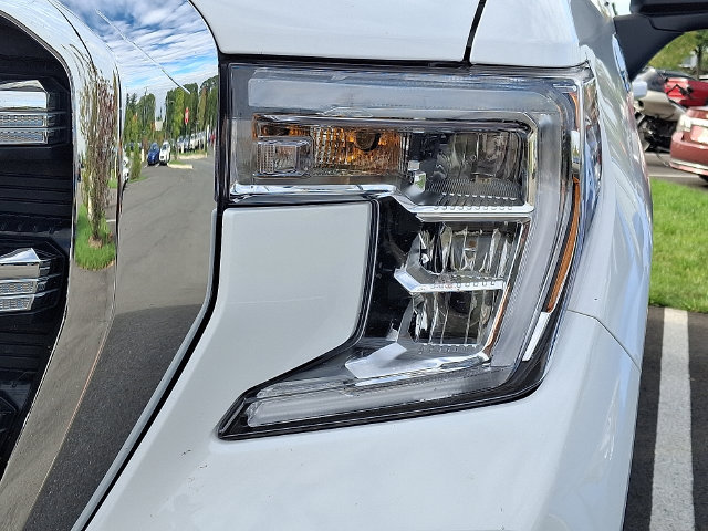 Used 2020 GMC Sierra 1500 SLE w/ SLE Value Package AWD/4WD image 8