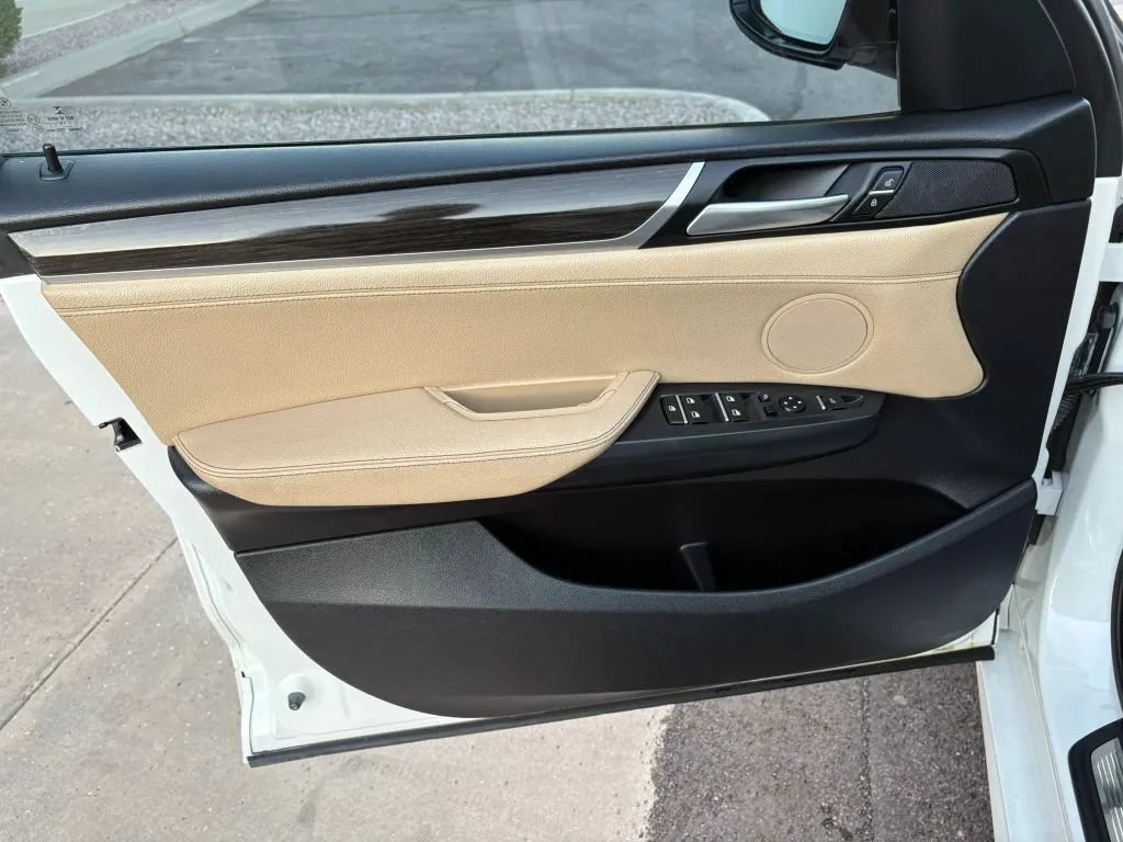 Used 2016 BMW X3 sDrive28i RWD image 9