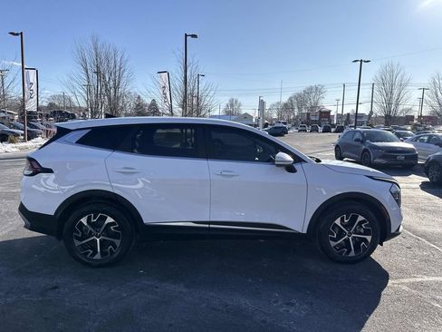 Used 2023 Kia Sportage EX image 8