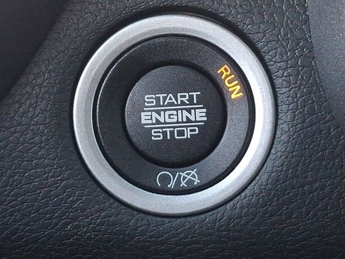 Used 2024 RAM 2500 Tradesman w/ Chrome Appearance Group image 23