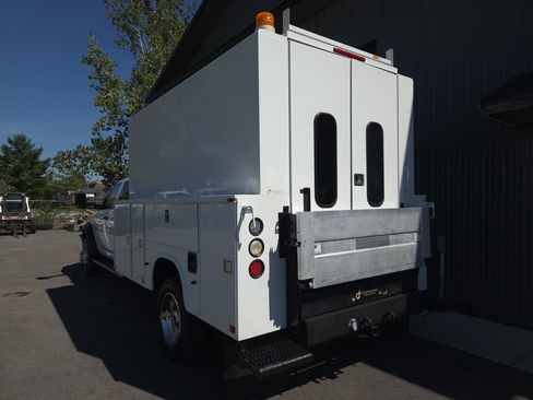 Used 2014 RAM 5500 Tradesman AWD/4WD image 3