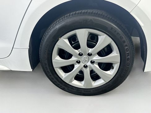 Used 2024 Toyota Corolla LE FWD image 11