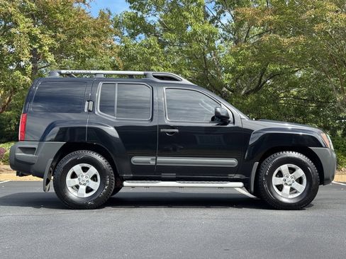 Used 2012 Nissan Xterra S w/ Value Package image 2