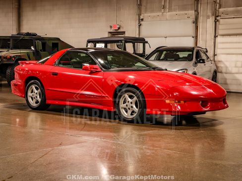 Used 1995 Pontiac Firebird Formula RWD image 1