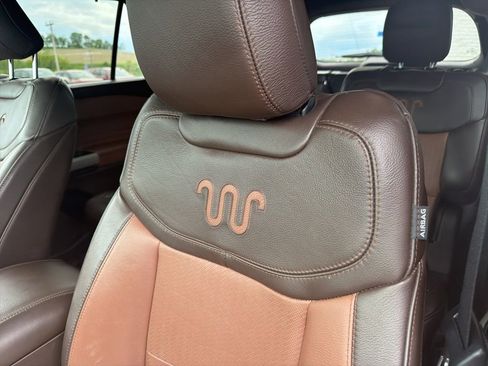 Used 2022 Ford Explorer King Ranch AWD/4WD image 17
