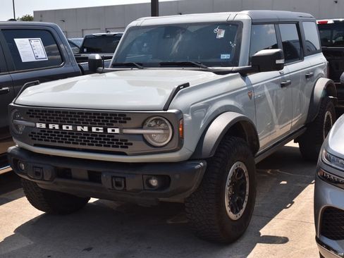 Certified 2023 Ford Bronco Badlands w/ Sasquatch Package AWD/4WD image 2