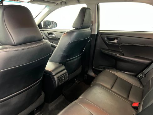 Used 2017 Toyota Camry XLE w/ Moonroof Package FWD image 20