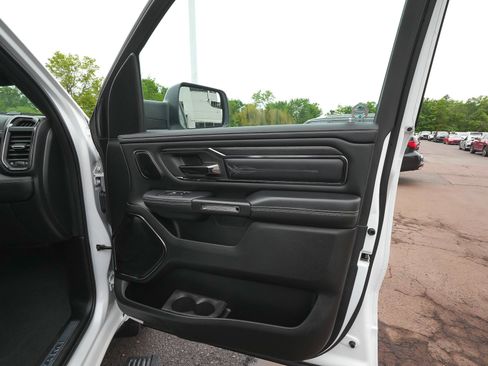 Used 2024 RAM 1500 Limited AWD/4WD image 15