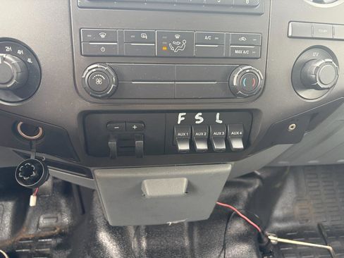 Used 2016 Ford F550 4x4 Crew Cab Super Duty image 29