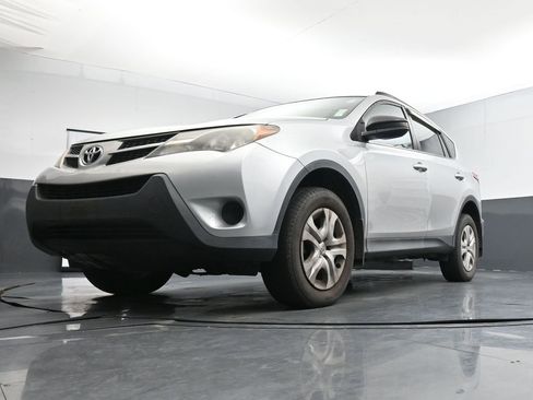 Used 2014 Toyota RAV4 LE image 20