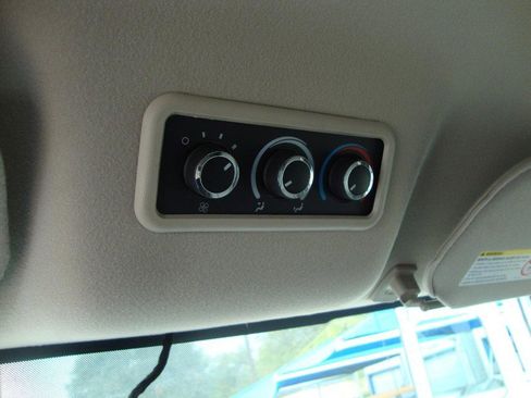 Used 2017 Chevrolet Express 3500 LT w/ LT Preferred Equipment Group image 12