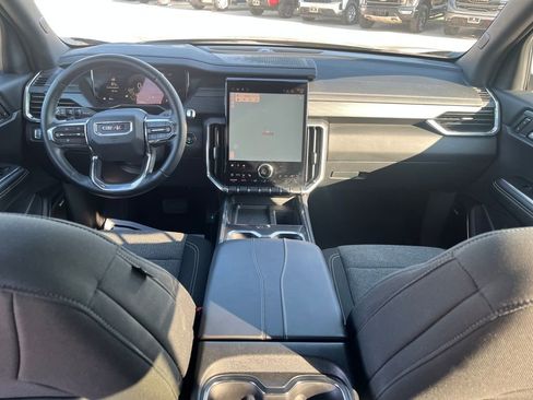 Used 2025 GMC Acadia Elevation image 15