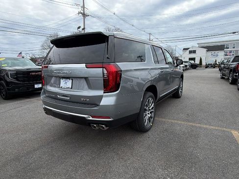 New 2026 GMC Yukon XL Denali image 7