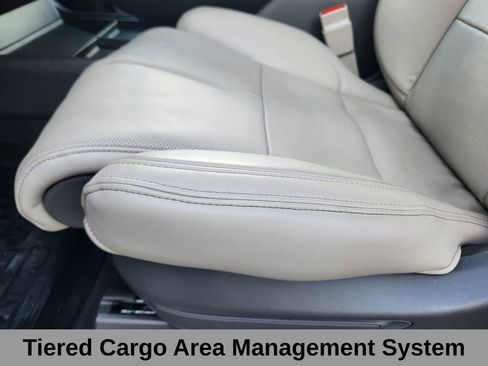 Used 2024 Lincoln Navigator L Reserve image 12