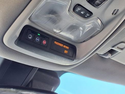 Used 2023 Chevrolet TrailBlazer LT FWD image 18