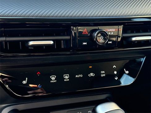 New 2026 Nissan Kicks SR w/ Cold Weather Package image 25