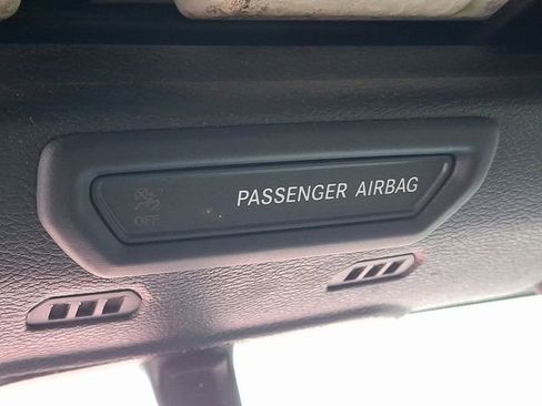 Used 2018 Jeep Wrangler Unlimited Sahara image 22