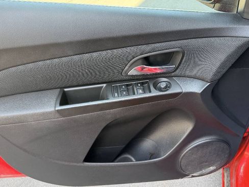 Used 2014 Chevrolet Cruze LT FWD image 10